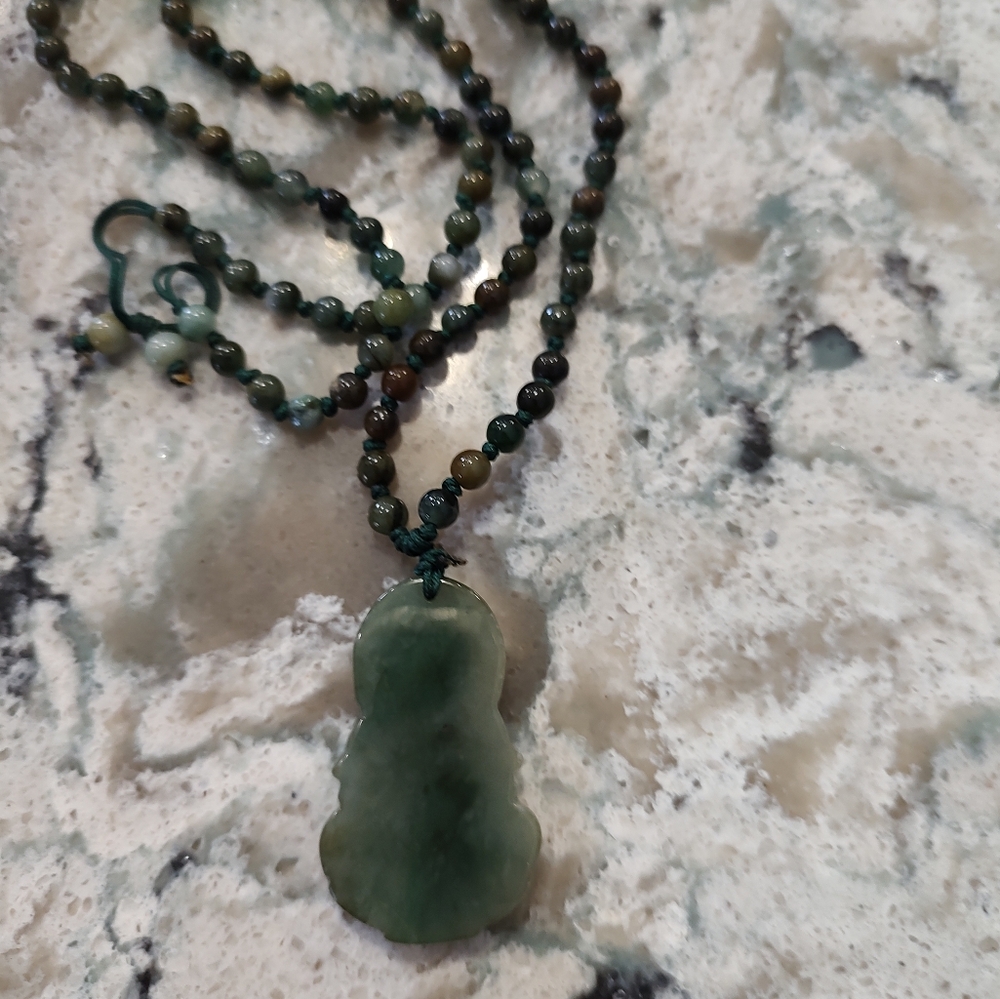 Jade Buddha necklace - Picture 4 of 4